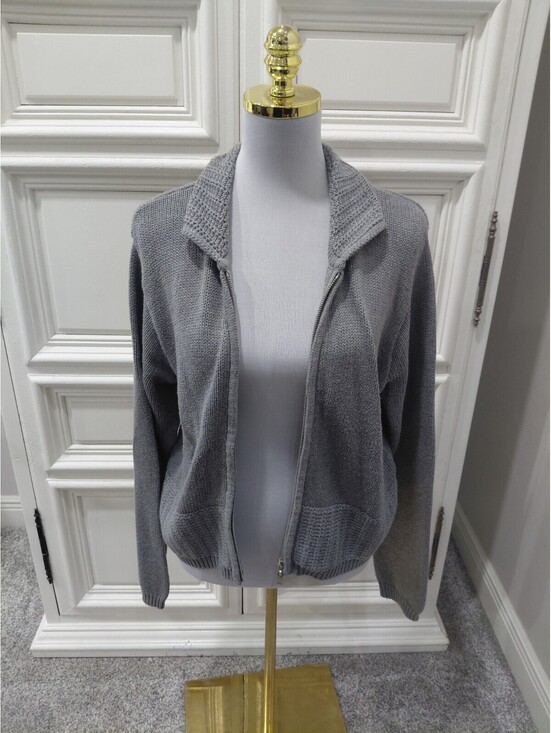 Liz Claiborne Sweaters - Liz Claiborne Lizwear Small gray ribbed stretch full zip jacket sweater